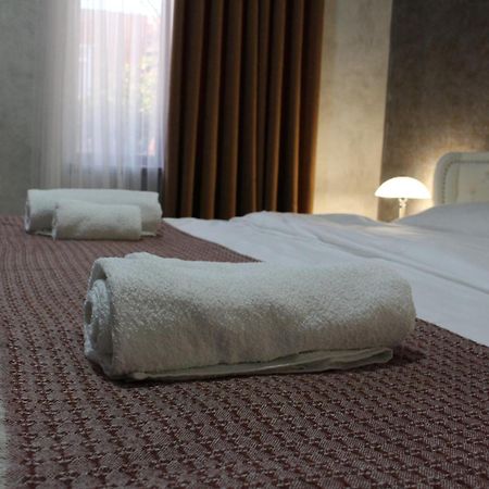 Memory Basket Hotel Kutaisi Ngoại thất bức ảnh