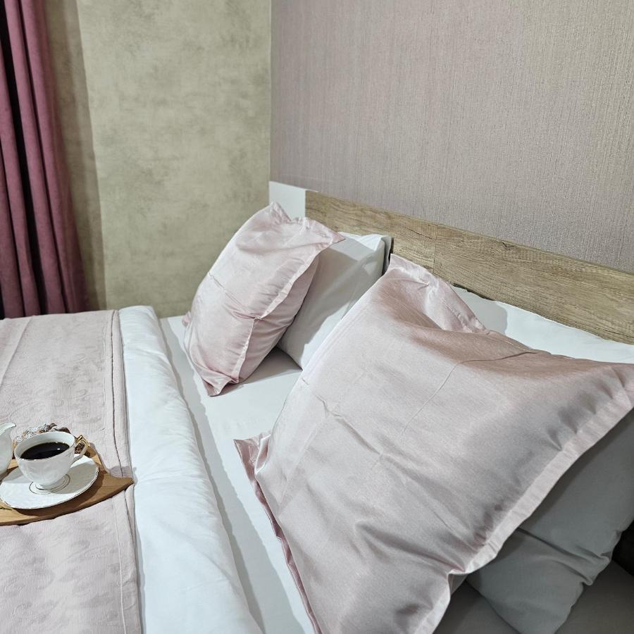 Memory Basket Hotel Kutaisi Ngoại thất bức ảnh