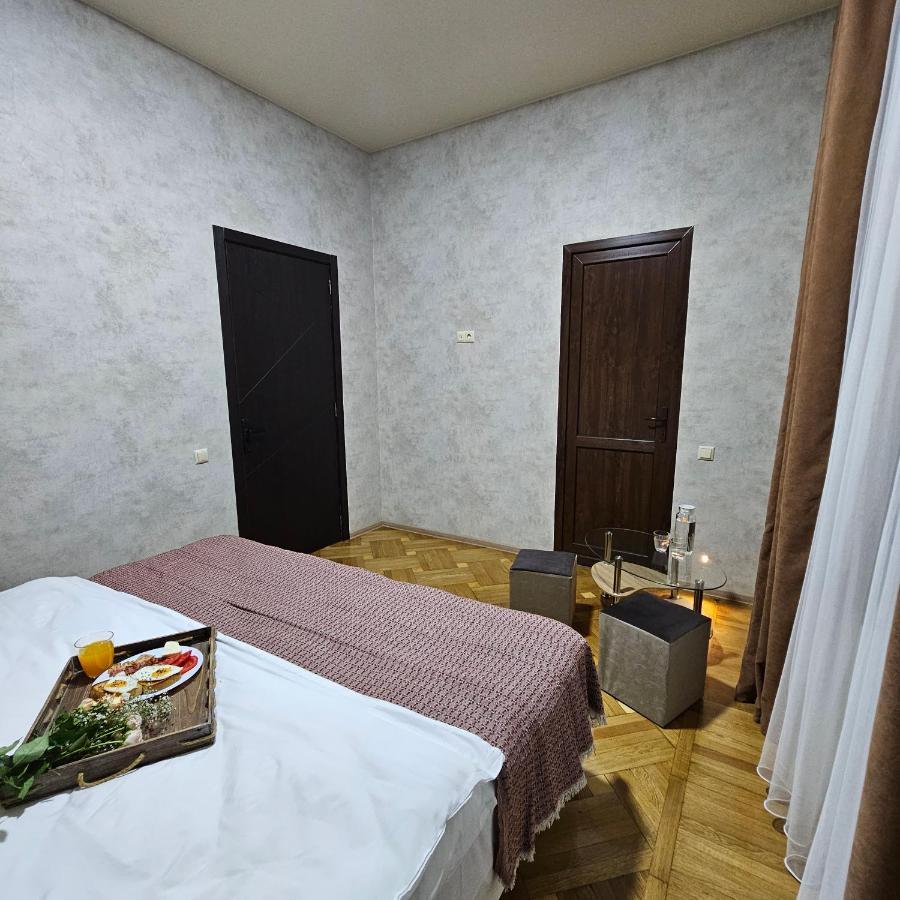 Memory Basket Hotel Kutaisi Ngoại thất bức ảnh