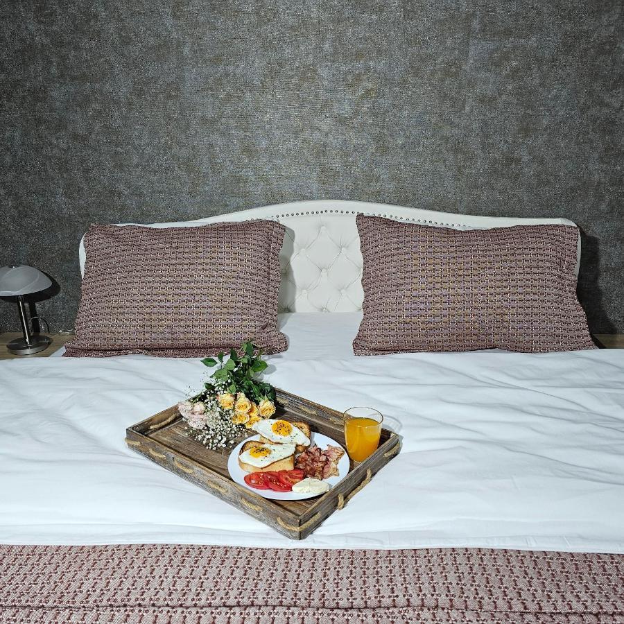 Memory Basket Hotel Kutaisi Ngoại thất bức ảnh