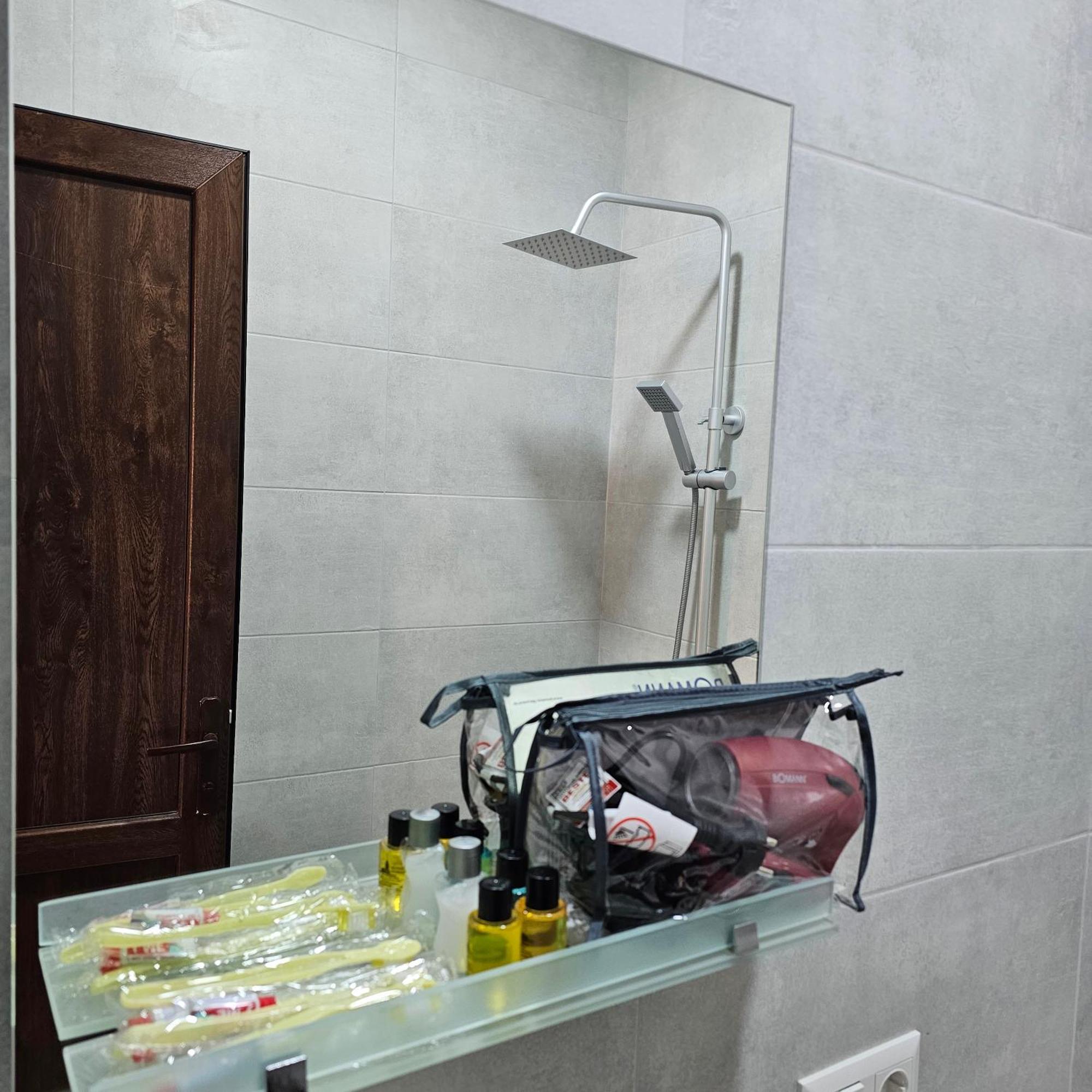 Memory Basket Hotel Kutaisi Ngoại thất bức ảnh