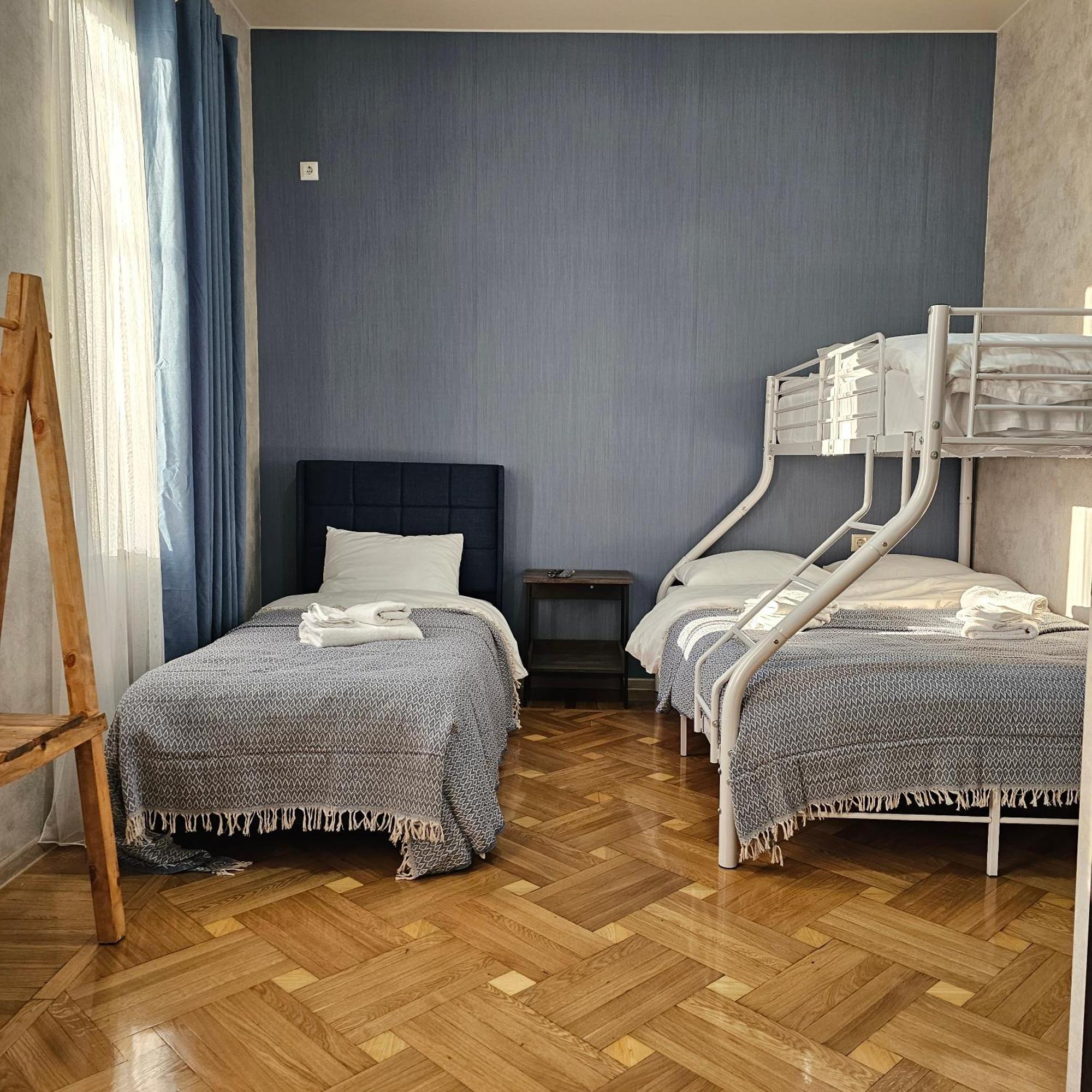 Memory Basket Hotel Kutaisi Ngoại thất bức ảnh