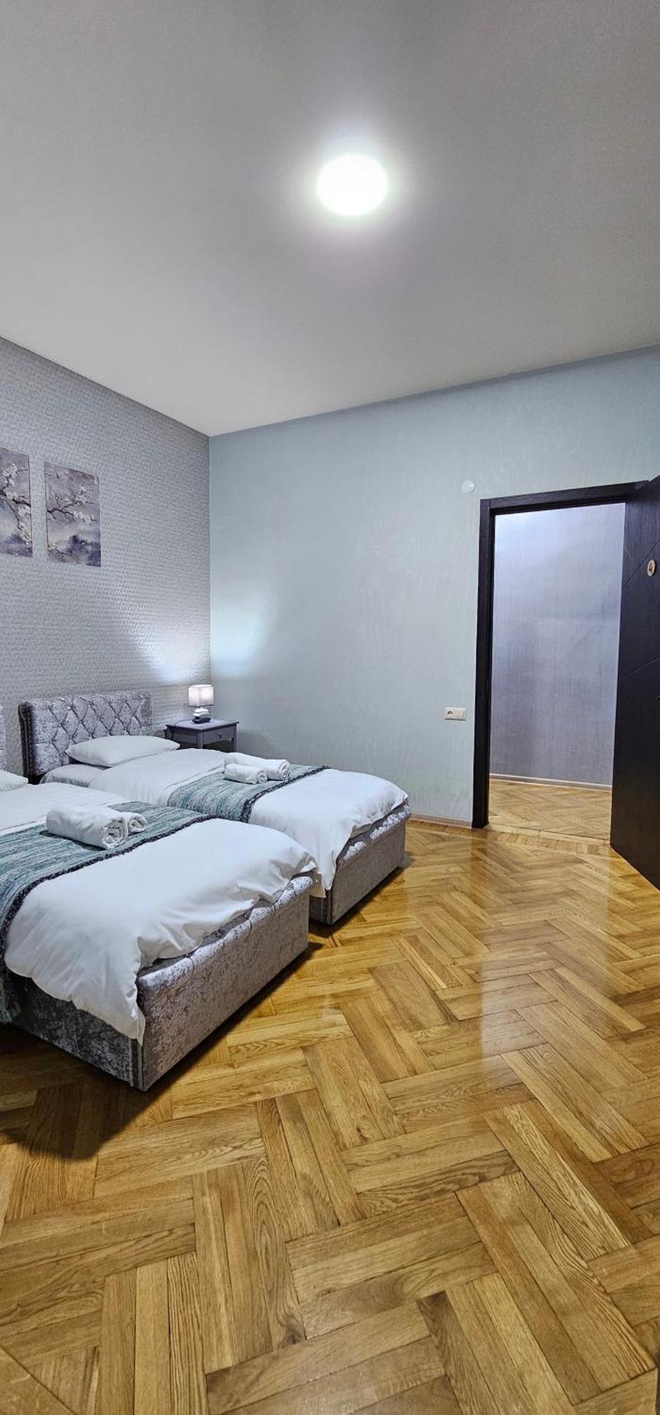 Memory Basket Hotel Kutaisi Ngoại thất bức ảnh