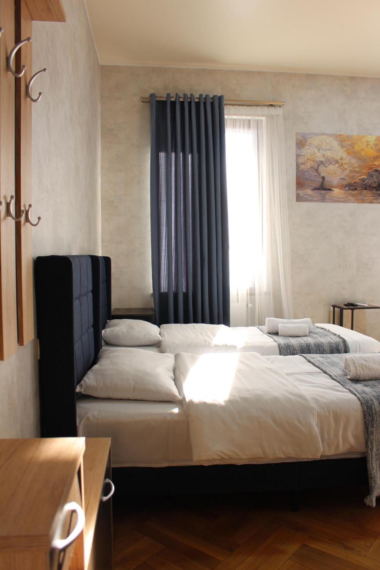 Memory Basket Hotel Kutaisi Ngoại thất bức ảnh